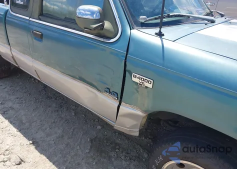 1994 Mazda B4000 Cab Plus z USA, uszkodzony, nr VIN 4F4CR16XXRTM71542